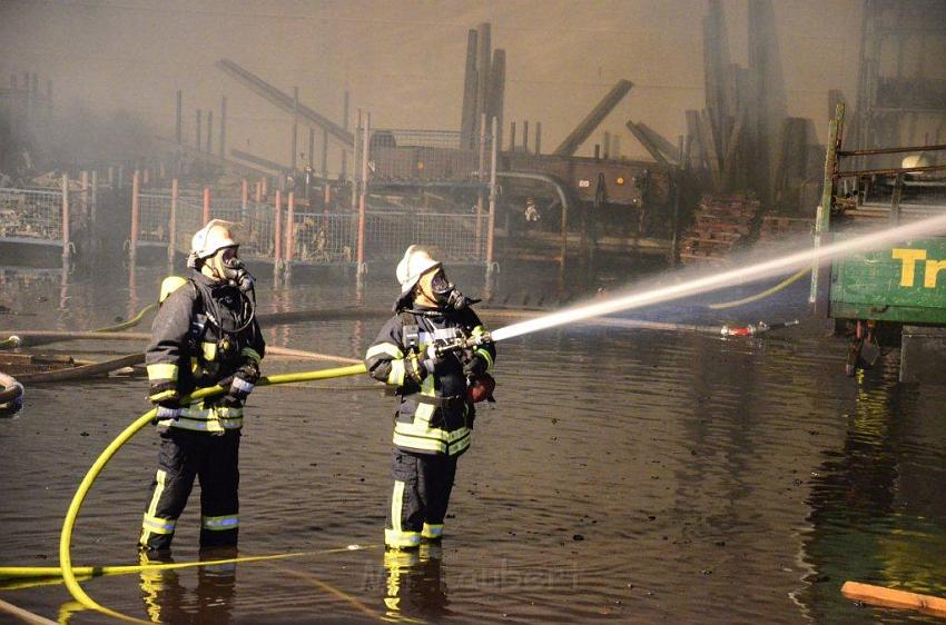 Feuer Lagerhalle Troisdorf Friedrich Wilhelm Huette P14.jpg